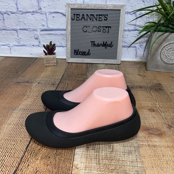 CROCS - WOMEN MAMMOTH FLAT SHOES - Picture 4 of 8